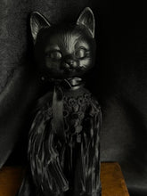 Load image into Gallery viewer, Kitty Poppet