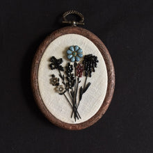 Load image into Gallery viewer, Bouquet Embroidery