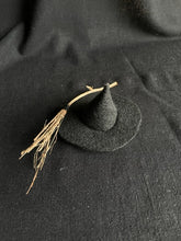 Load image into Gallery viewer, Hedge Witch Ora