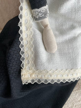 Load image into Gallery viewer, Maria Poppet