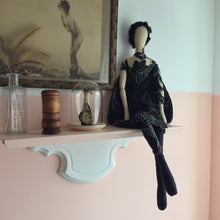 Load image into Gallery viewer, Hellebore