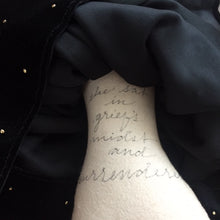 Load image into Gallery viewer, Agatha