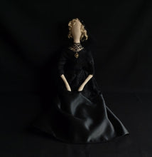 Load image into Gallery viewer, Medium Sized Poppet Commission Downpayment