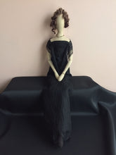 Load image into Gallery viewer, Antonia