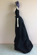 Load image into Gallery viewer, Medium Sized Poppet Commission Downpayment