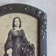 Load image into Gallery viewer, Small Tin Picture Frame with Roses