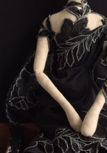 Load image into Gallery viewer, Hellebore