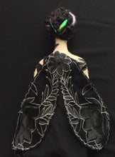 Load image into Gallery viewer, Hellebore