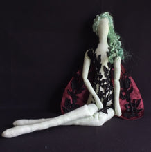 Load image into Gallery viewer, Poison Garden Fae 'Ivy'