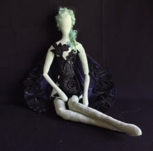 Load image into Gallery viewer, Poison Garden Fae 'Juniper'