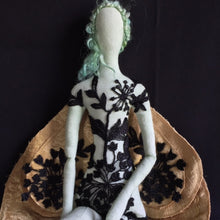 Load image into Gallery viewer, Poison Garden Fae 'Rue'