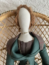 Load image into Gallery viewer, Sarabelle Poppet