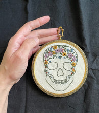 Load image into Gallery viewer, Memento Mori Skull In Antique Frame