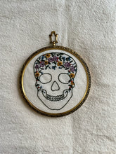 Load image into Gallery viewer, Memento Mori Skull In Antique Frame