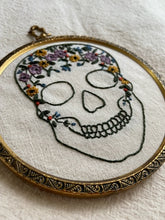 Load image into Gallery viewer, Memento Mori Skull In Antique Frame