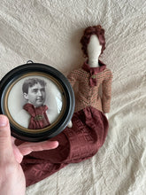 Load image into Gallery viewer, Wilhelmina Poppet